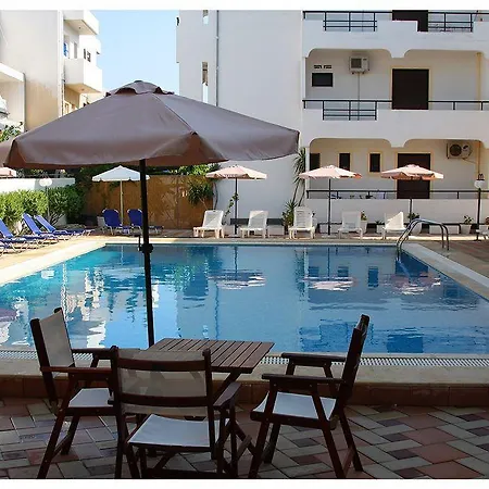 Santa Marina Aparthotel 2*