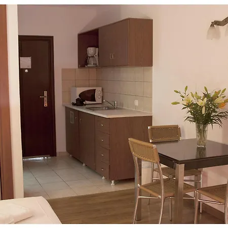 Santa Marina Aparthotel 2*