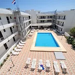 Santa Marina شقة فندقية