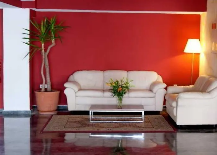 شقة فندقية Santa Marina 2*