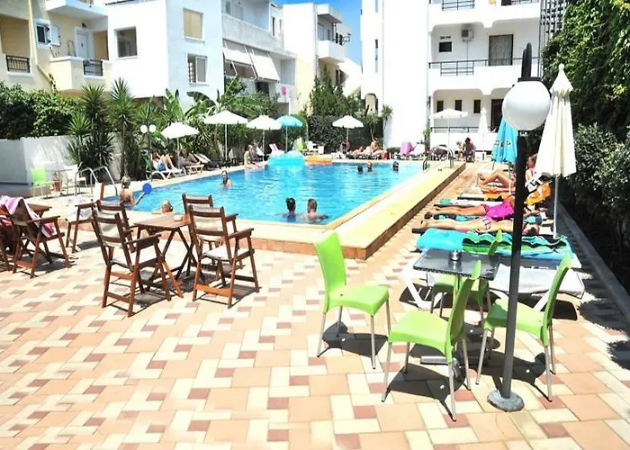 Santa Marina شقة فندقية 2*