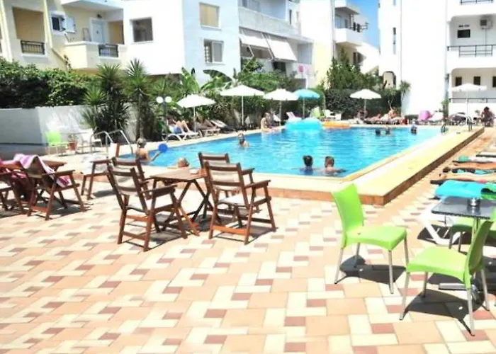 شقة فندقية Santa Marina 2*